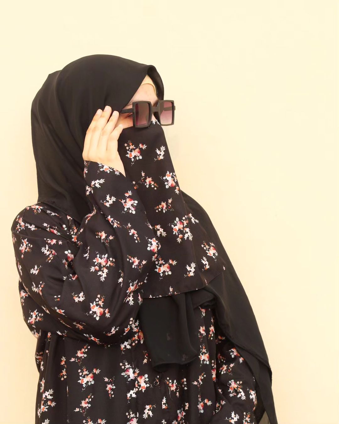 Black Floral Abaya