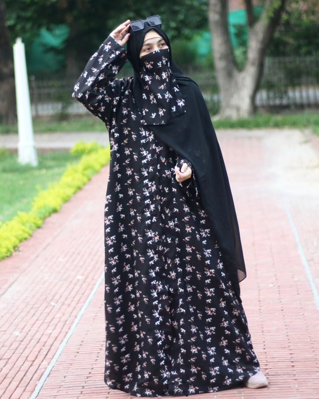 Black Floral Abaya