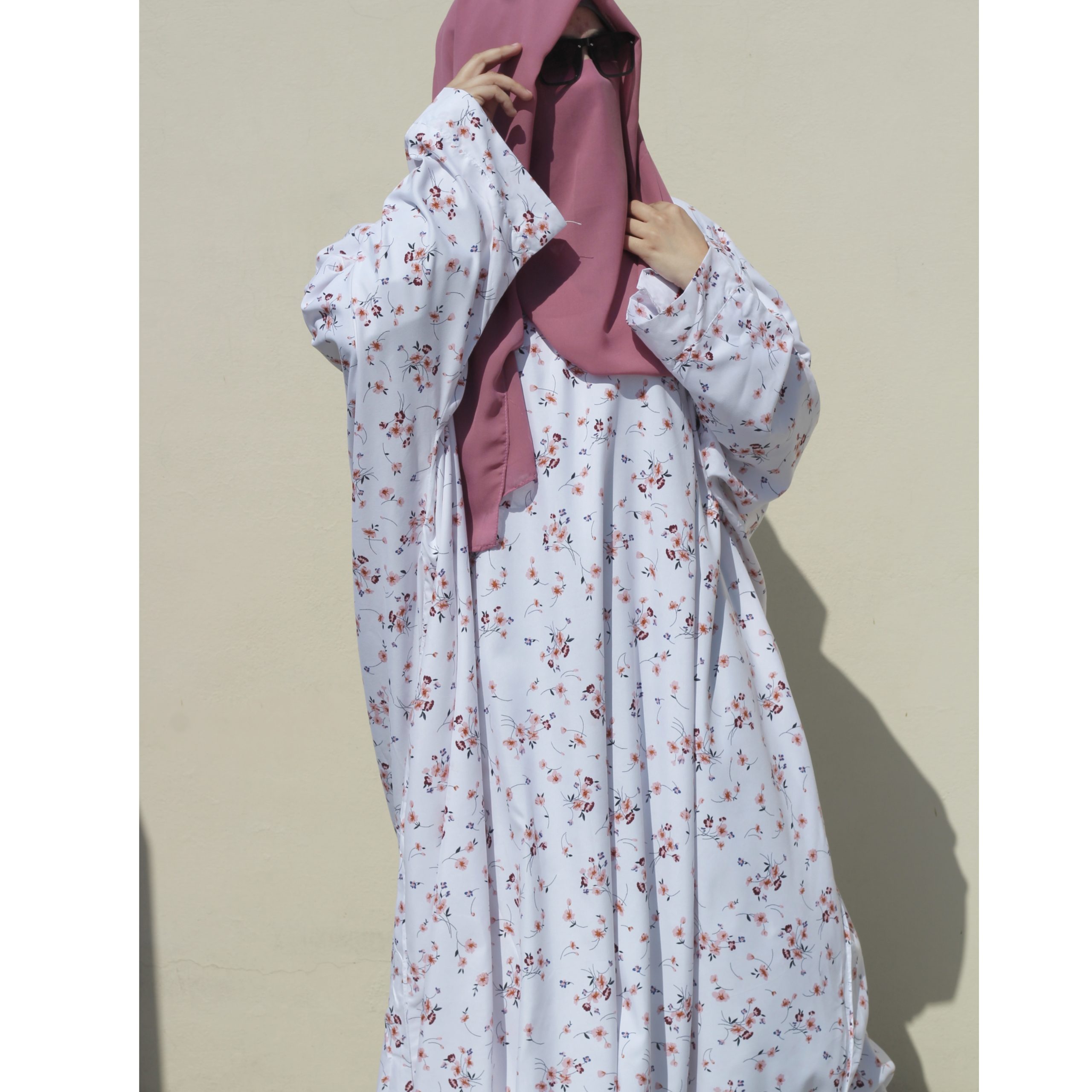 White Printed Beggy Abaya